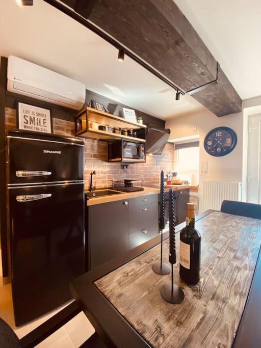 Calm Stone House Elemm Apartment Kastoria